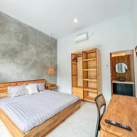 Island Boy Guest House Canggu Buitenkant foto